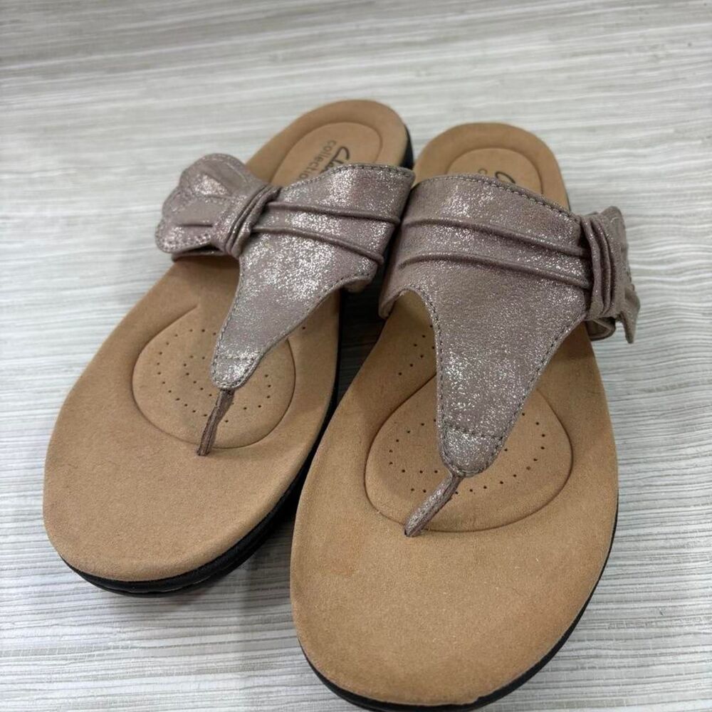 NEW CLARKS WOMENS 10 metallic sandals flip flops